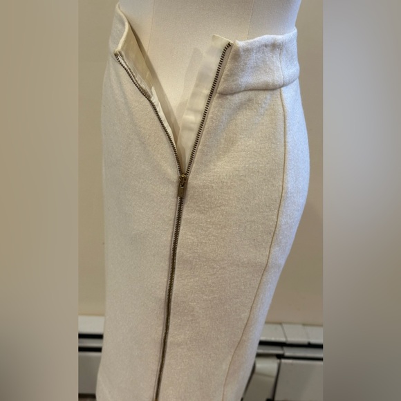 Banana Republic Cream Wool/Polyester Gold Zips Off & On Skirt Fully Lined Sz 4. - Picture 7 of 14